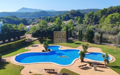 Lovely ground floor apartment with a large terrace.